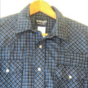 Wrangler Navy and Black Plaid Button-Down Shirt